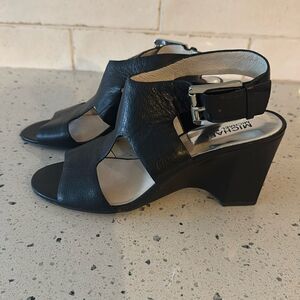 MICHAEL Michael Kors Women’s Size 8M Black Leather Wedged Heel Slingback Sandals